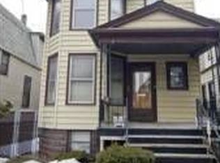 3807 W Montrose Ave, Chicago, IL 60618