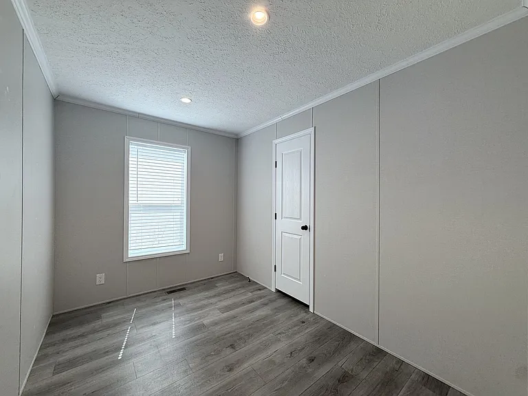 29800 Guilford Cir #152 — Photo 23