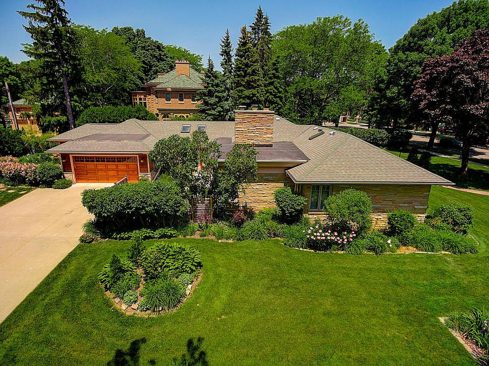 1st image of 4201 N Lake Dr