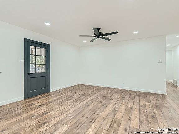 5th image of 3319 LITCHFIELD DR