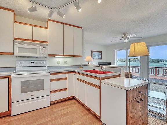 5th image of 3016 Lakeview St