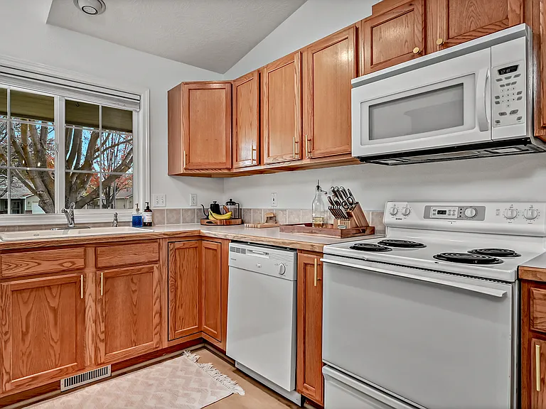 S Jessie Pl — Photo 14