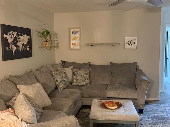 Furnished large living room, very comfortable furnishings