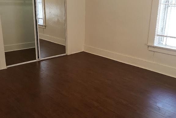 2nd image of 2819 Leeward Ave APT 111