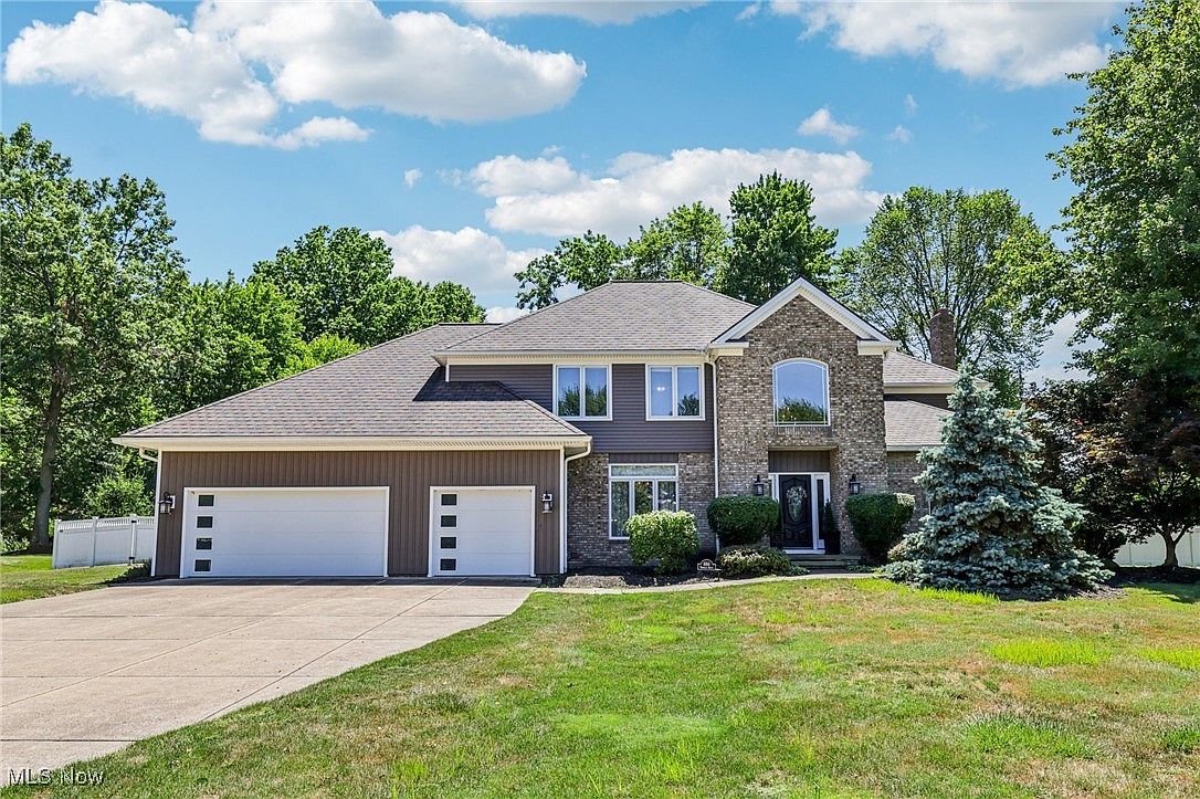 6164 Tourelle Dr, Highland Heights, OH 44143 | Zillow