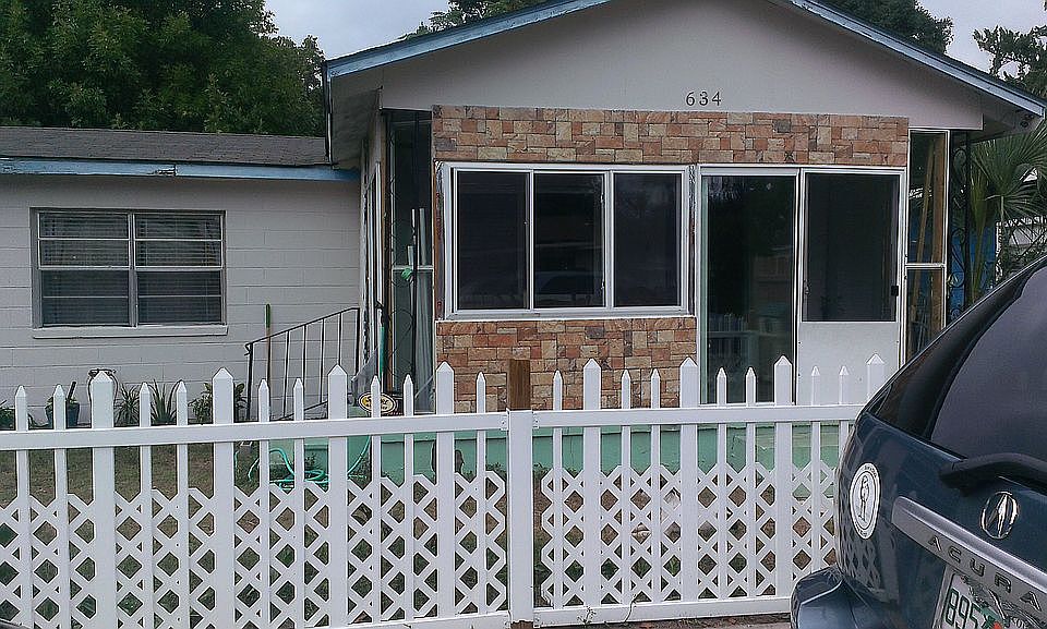1st image of 634 W Wright St