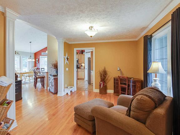 3rd image of 1135 Stone Oak Ln