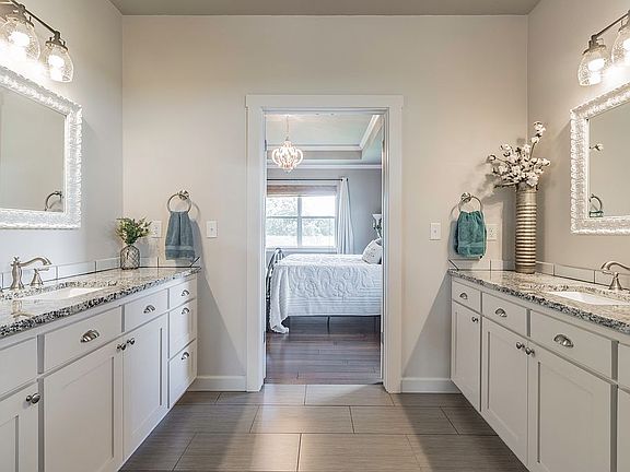 5th image of 3502 NW Creekstone Cv