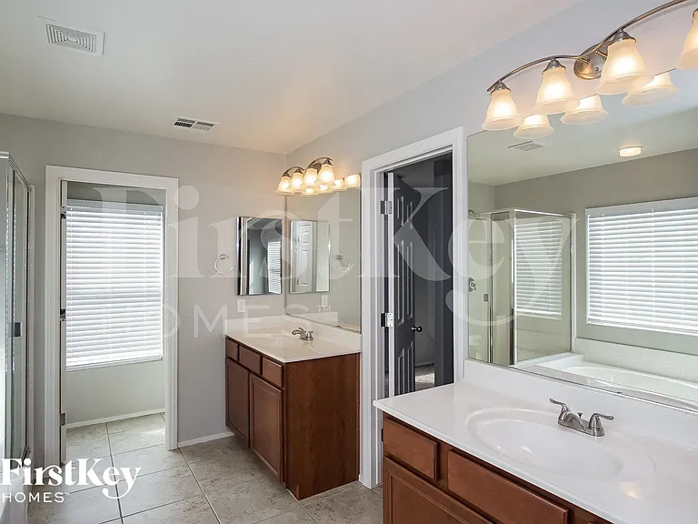 168 Rolling Cove Ave — Photo 9