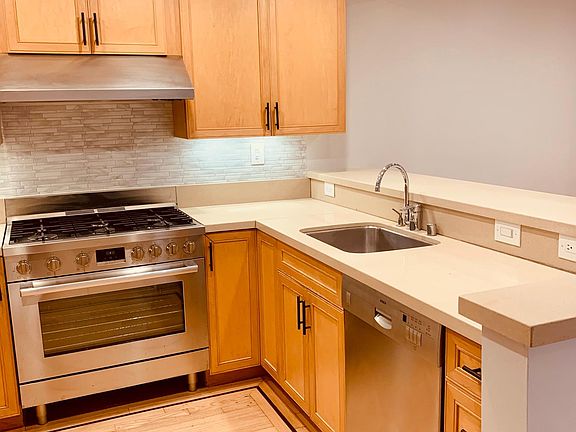3rd image of 1151 Church St APT 1