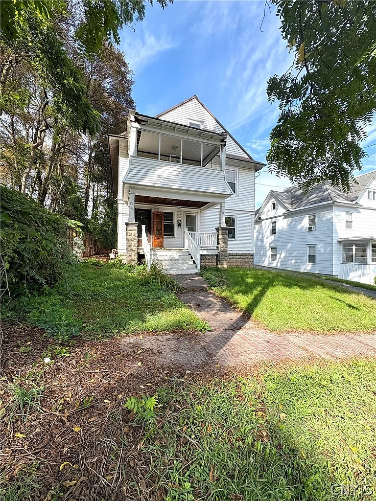 3 bed, 1.0 bath, 2146 sqft, $1,600 — Photo 1