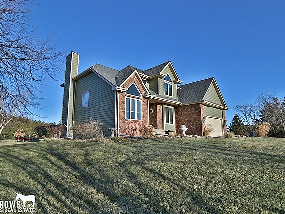 4th image of 707 Maple Dr