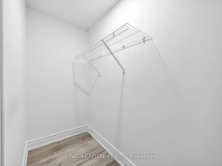 274 Harrowsmith Dr #BASEMENT — Photo 11