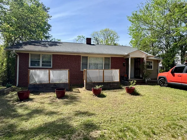 410 S Greensboro St, Carrboro, NC 27510