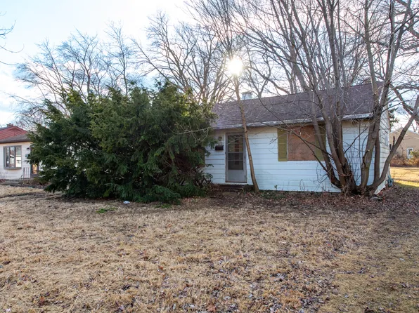 922 Landon Ave, Winthrop Harbor, IL 60096
