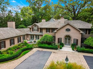 787 E Illinois Rd, Lake Forest, IL 60045