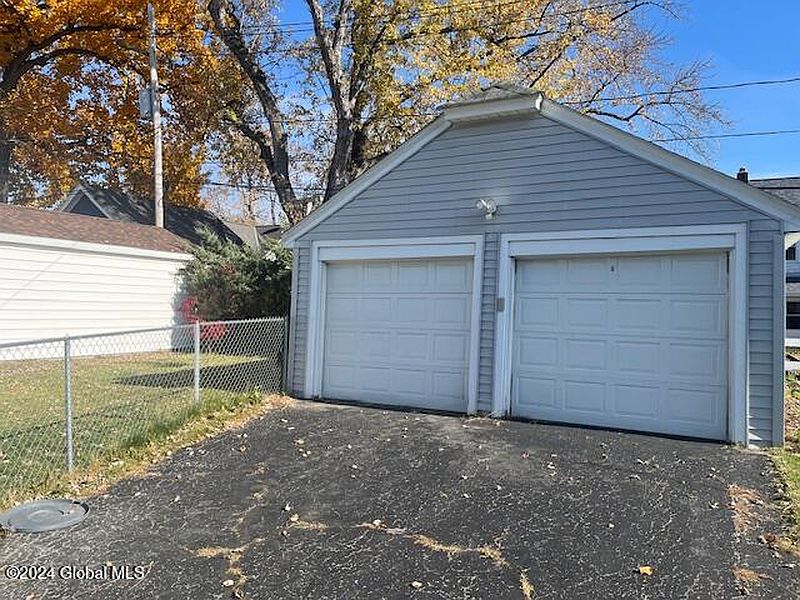 5th image of 1238 Garner Avenue