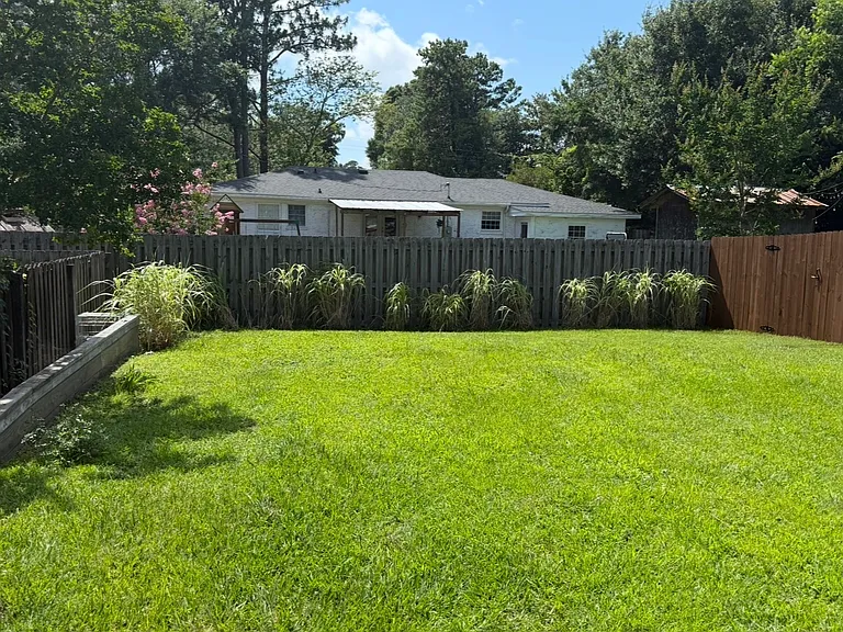 621 Hadley Ct — Photo 13