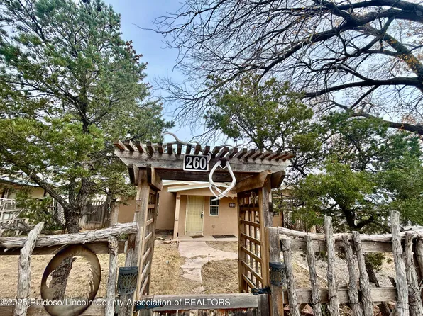 260 Franklin St, Corona, NM 88318