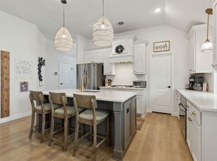 9109 Amistad Ln, Argyle, TX 76226