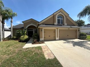 2727 Villa Dr, Valrico, FL 33596