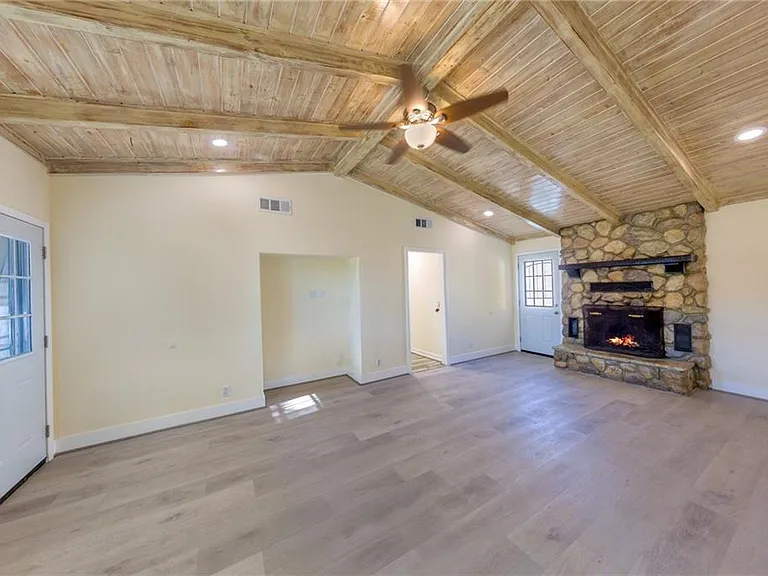 6401 Hubbard Rd — Photo 6