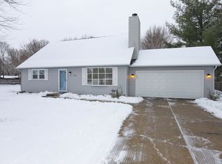 4933 Wild Deer Trl, Roscoe, IL 61073