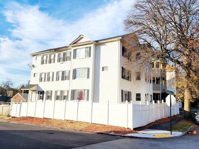 42 Bridgeport St, Worcester, MA, 01604