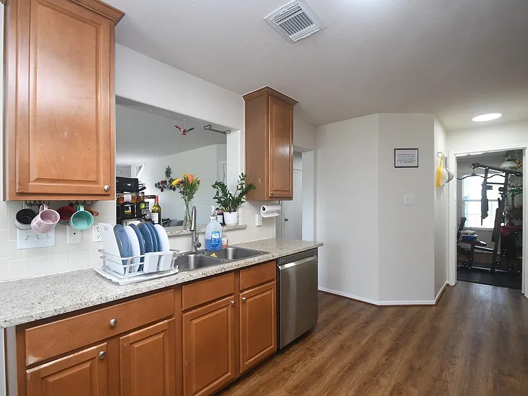 2110 Dolan Hills Ct — Photo 18