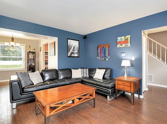 3rd image of 2676 Leyland Ln