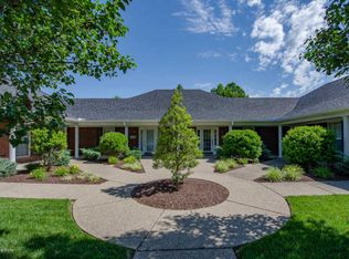 10039 Chenoweth Vista Way, Louisville, KY 40299