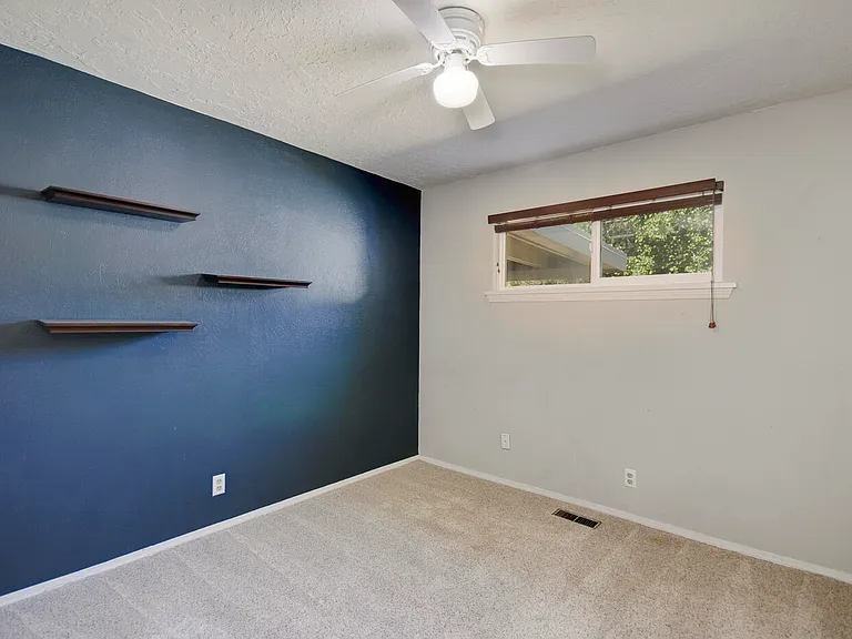 1316 Espejo St NE — Photo 21