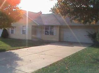 5661 S Pinehurst Ave, Springfield, MO 65810