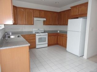 12 Putters Way, Middletown, NY 10940