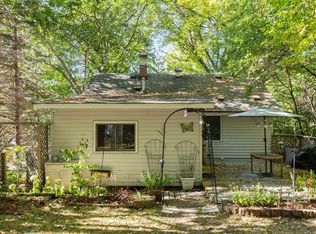 5340 Edsall Rd, Mound, MN 55364