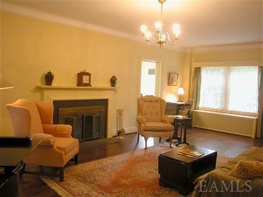 5th image of 8 Lakeview Ave