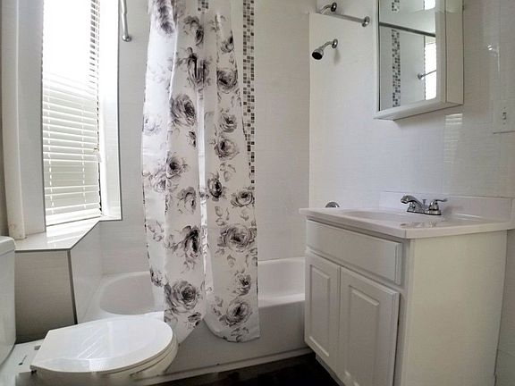 4th image of 837 Bedford Ave APT 1