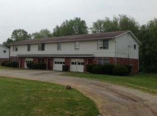 1644 Smith Kramer St NE, Hartville, OH 44632