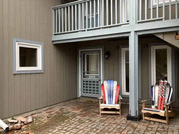 903 Cedar Pointe Ct, Collingwood, ON L9Y 5C7