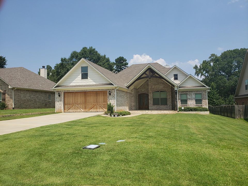 1st image of 115 Blaine Trl