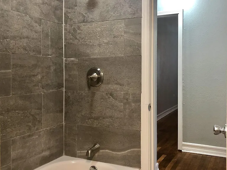 2813 Mitchell Ave — Photo 15