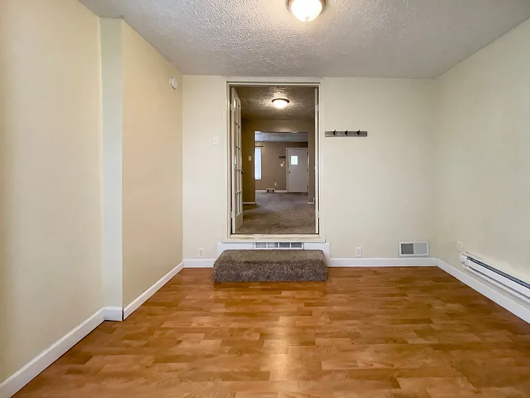 1512 N Woodridge Ave — Photo 22