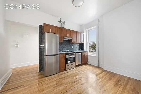 Rented by Compass | media 11