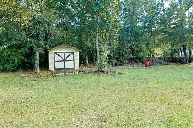 1382 Bristol Ct — Photo 4
