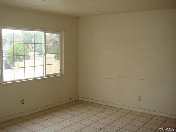 4th image of 15415 Orchid Ave