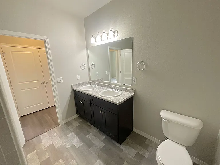 2053 Alperton Hts — Photo 25