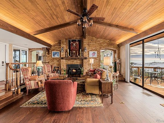 4th image of 834 Green Mountain Drive