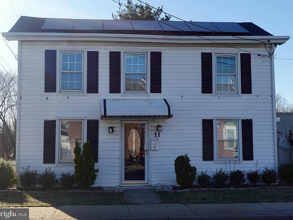 1st image of 11 Main St