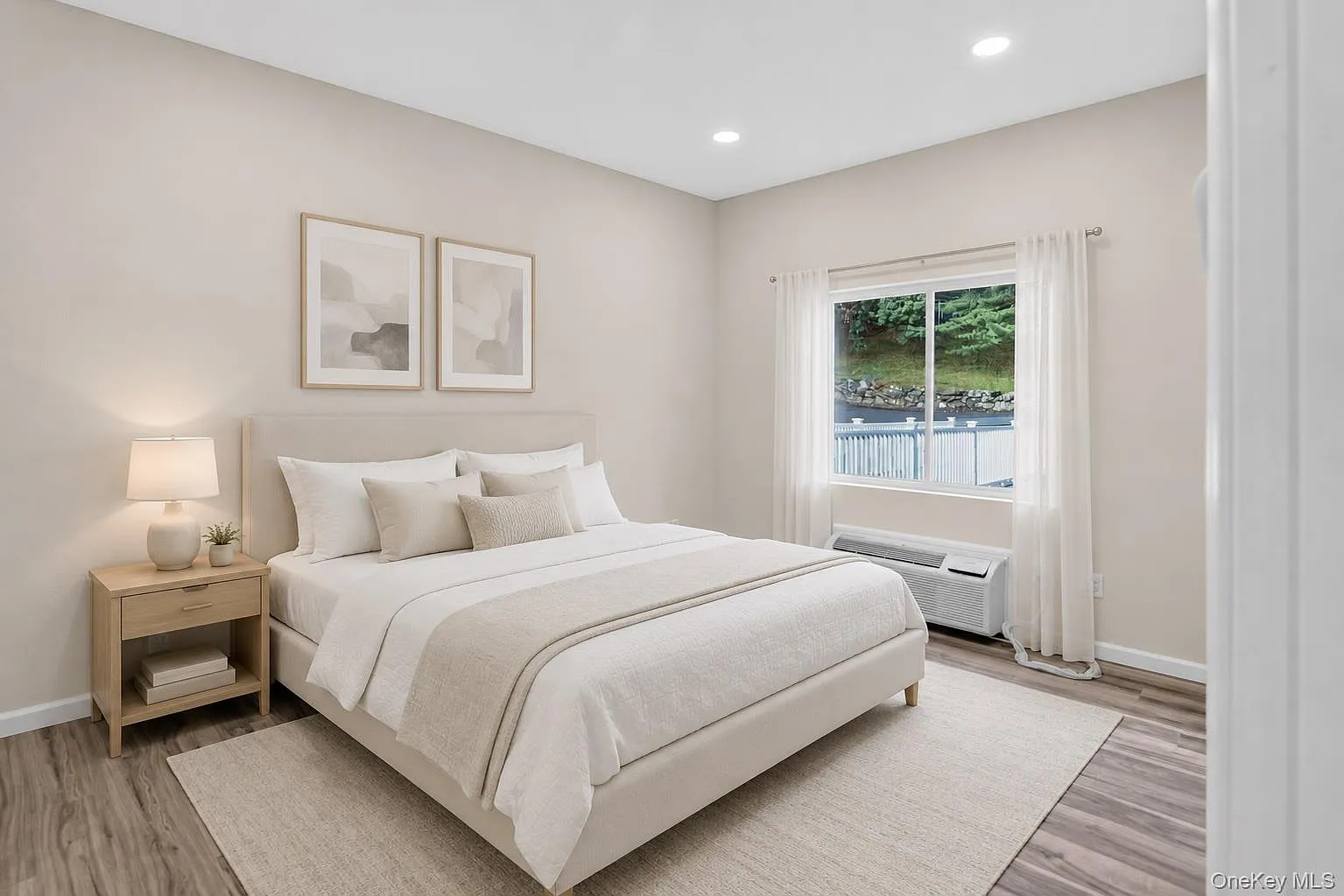 2 bed, 2.0 bath, 1039 sqft, $3,600 — Photo 4