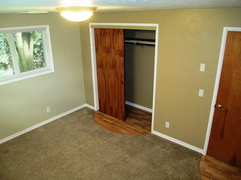 Maxwell Rd, Eugene — Photo 2